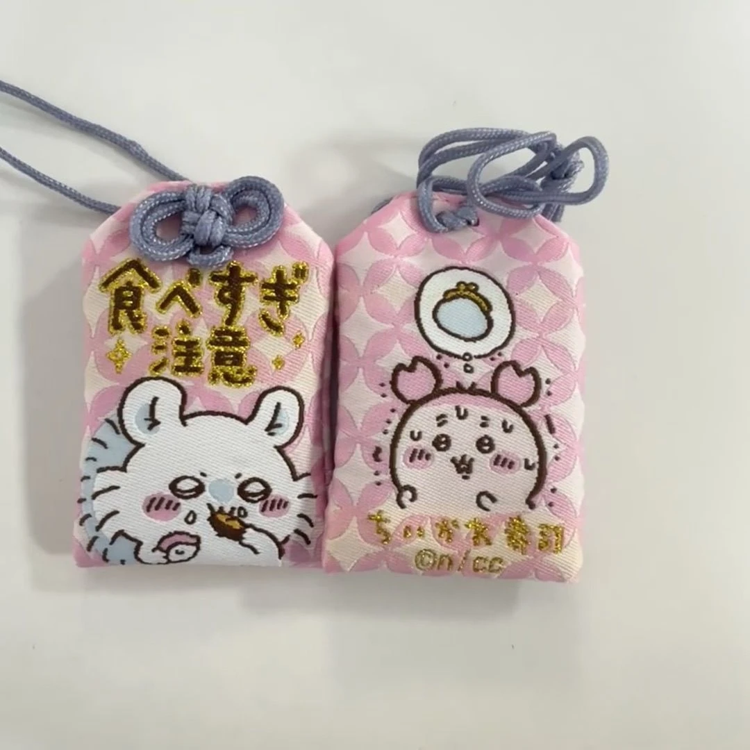 Chiikawa pendant acrylic Momon - Mini Backpack Purse reseña y precio
