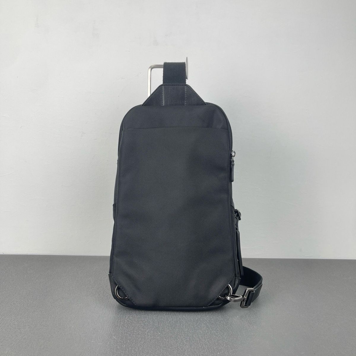 Casual Nylon Chest Bag for Men - Sling Backpack Shoulder reseña y precio